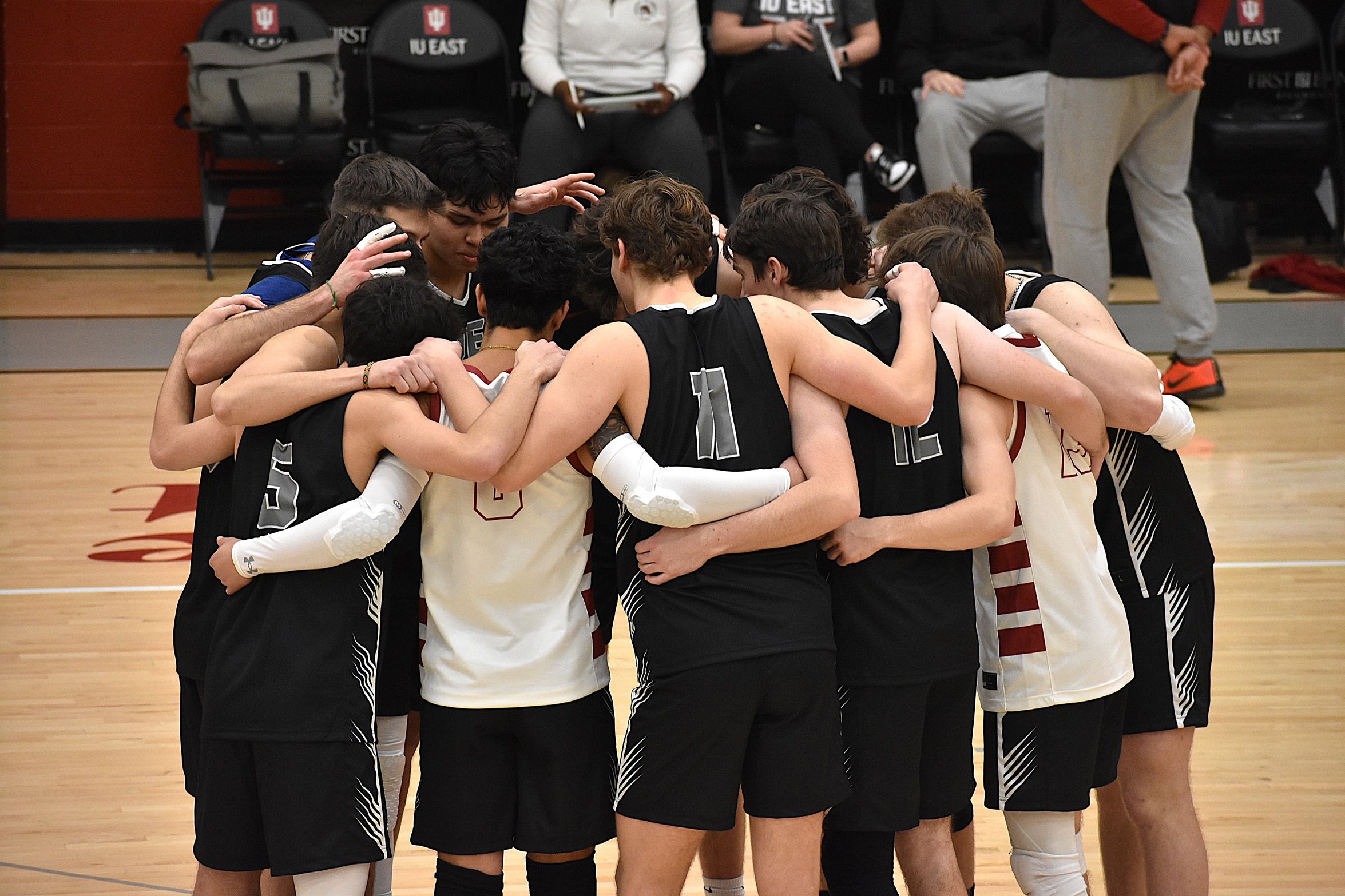 Men's Volleyball: Red Wolves Pick Up First Victory